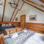 Mountain Shelter シャレー *