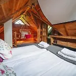 Mountain Shelter シャレー
