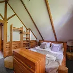 シャレー Mountain Shelter ザコパネ