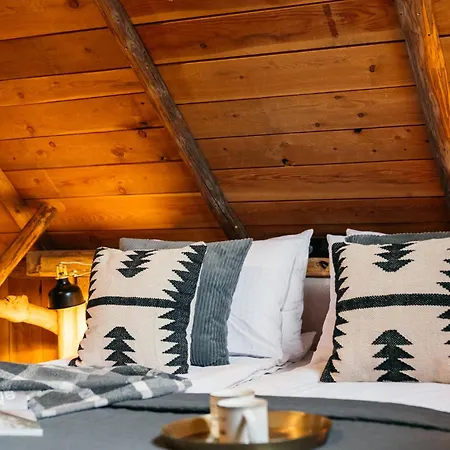 Mountain Shelter Chalé *