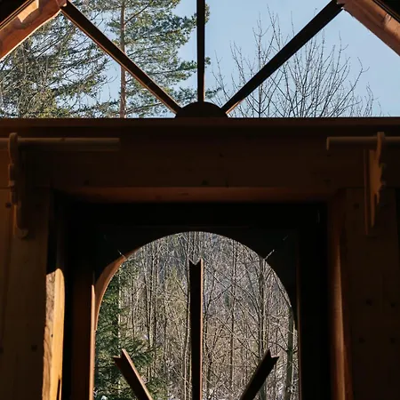 Mountain Shelter Chalé *