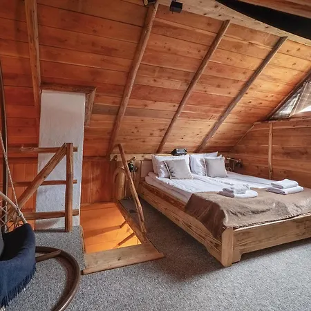 Mountain Shelter زاكوباني